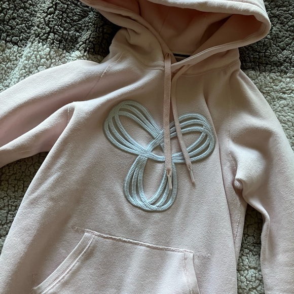 Light pink TNA hoodie sweater - Picture 2 of 4